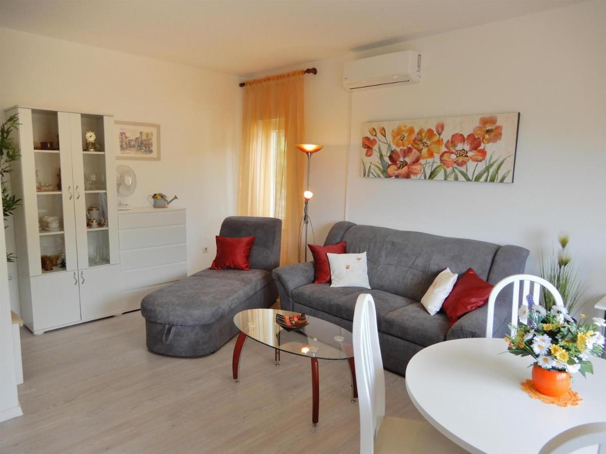 Apartment Ketty Mošćenička Draga Eksteriør billede